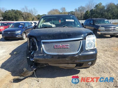 Piąte zdjęcie samochodu w środku: 2014 GMC YUKON XL DENALI VIN:1GKS1MEF9ER243789 - miniatura