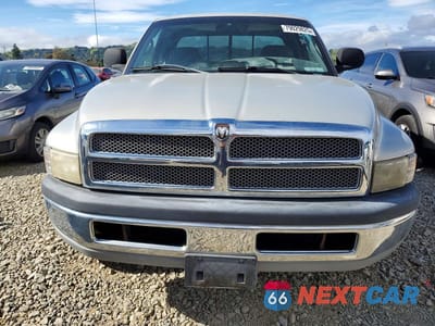 Piąte zdjęcie samochodu w środku: 2000 DODGE RAM 2500 VIN:3B7KC23Z7YG147669 - miniatura