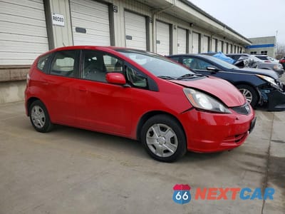Czwarte zdjęcie samochodu z boku: 2013 HONDA FIT VIN:JHMGE8H34DC074375 - miniatura