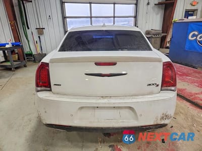 Zdjęcie 6 z 13 samochodu: 2022 CHRYSLER 300 S VIN:2C3CCAGG4NH135325 - miniatura