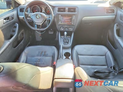 Zdjęcie 8 z 11 samochodu: 2017 VOLKSWAGEN JETTA SE VIN:3VWDB7AJ8HM296354 - miniatura