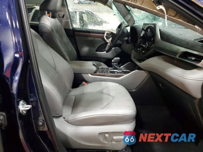 Zdjęcie 7 z 13 samochodu: 2023 TOYOTA HIGHLANDER VIN:5TDKDRBHXPS527538 - miniatura