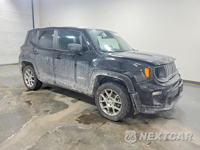 Czwarte zdjęcie samochodu z boku: 2023 JEEP RENEGADE LATITUDE VIN:ZACNJDB10PPP70278 - miniatura