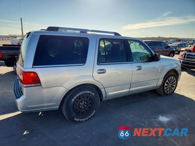 Trzecie zdjęcie samochodu z tyłu: 2015 LINCOLN TOWNHOUSE NAVIGATOR VIN:5LMJJ2HT7FEJ09359 - miniatura