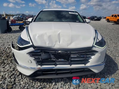 Piąte zdjęcie samochodu w środku: 2023 HYUNDAI SONATA SE VIN:KMHL24JA6PA324219 - miniatura