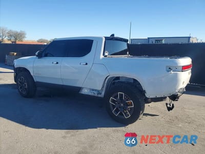 Drugie zdjęcie samochodu z przodu: 2023 RIVIAN R1T ADVENTURE VIN:7FCTGAAA4PN019518 - miniatura