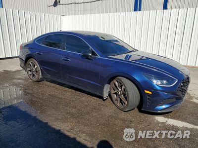 Czwarte zdjęcie samochodu z boku: 2022 HYUNDAI SONATA SEL PLUS VIN:5NPEJ4J21NH141745 - miniatura