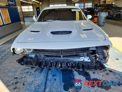 Piąte zdjęcie samochodu w środku: 2021 DODGE CHALLENGER R VIN:2C3CDZFJ0MH631794 - miniatura