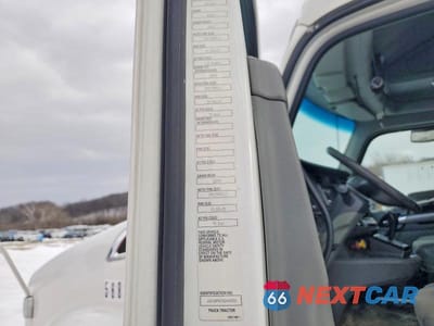 Zdjęcie 10 z 10 samochodu: 2016 KENWORTH T680 SEMI TRUCK VIN:1XKYDP9X7GJ498352 - miniatura