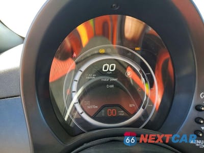 Zdjęcie 9 z 12 samochodu: 2015 FIAT 500 ELECTRIC VIN:3C3CFFGE3FT721350 - miniatura