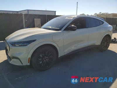 Drugie zdjęcie samochodu z przodu: 2025 FORD MUSTANG MACH-E VIN:3FMTK3SU0SMA26098 - miniatura