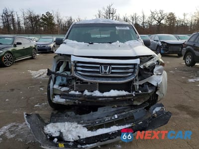 Piąte zdjęcie samochodu w środku: 2015 HONDA PILOT LX VIN:5FNYF4H28FB010171 - miniatura
