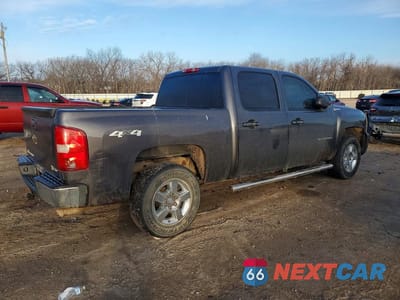 Trzecie zdjęcie samochodu z tyłu: 2011 CHEVROLET SILVERADO K1500 HYBRID VIN:3GCUKUEJ1BG101275 - miniatura