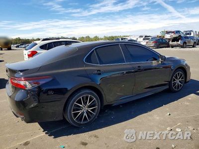 Trzecie zdjęcie samochodu z tyłu: 2021 TOYOTA CAMRY SE VIN:4T1G11AK2MU483714 - miniatura