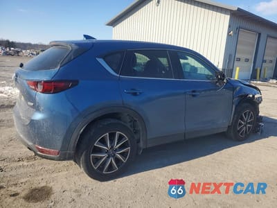Trzecie zdjęcie samochodu z tyłu: 2018 MAZDA CX-5 GRAND TOURING VIN:JM3KFBDM9J0309507 - miniatura