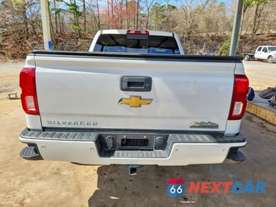 Zdjęcie 6 z 11 samochodu: 2017 CHEVROLET SILVERADO K1500 HIGH COUNTRY VIN:3GCUKTEJ8HG384292 - miniatura