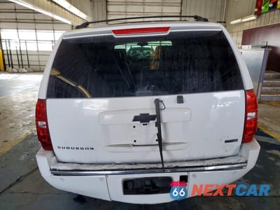 Zdjęcie 6 z 13 samochodu: 2011 CHEVROLET SUBURBAN K1500 LTZ VIN:1GNSKKE36BR343743 - miniatura