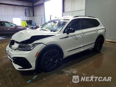 2024 VOLKSWAGEN TIGUAN SE R-LINE BLACK 3VV8B7AX3RM060237 - główne zdjęcie licytacji z USA - miniatura