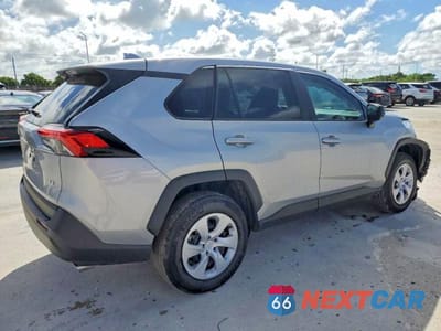 Trzecie zdjęcie samochodu z tyłu: 2025 TOYOTA RAV4 LE VIN:2T3H1RFV3SW412628 - miniatura