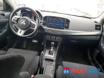 Zdjęcie 8 z 11 samochodu: 2010 MITSUBISHI LANCER EVOLUTION SE VIN:JA32W6FV4AU033881 - miniatura