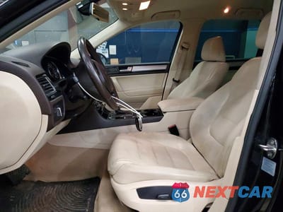 Zdjęcie 7 z 13 samochodu: 2013 VOLKSWAGEN TOUAREG V6 VIN:WVGEF9BPXDD002481 - miniatura