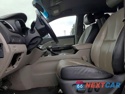 Zdjęcie 7 z 12 samochodu: 2017 KIA SEDONA LX VIN:KNDMB5C1XH6280418 - miniatura