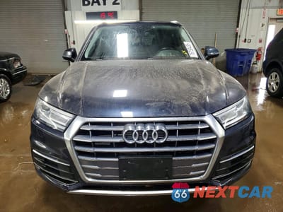 Piąte zdjęcie samochodu w środku: 2020 AUDI Q5 PREMIUM VIN:WA1ANAFY6L2008504 - miniatura