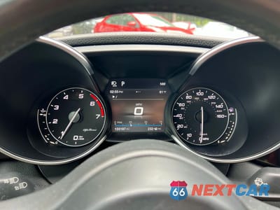 Zdjęcie 8 z 10 samochodu: 2017 ALFA ROMEO GIULIA TI Q4 VIN:ZARFAEEN9H7544398 - miniatura