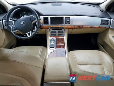 Zdjęcie 8 z 12 samochodu: 2015 JAGUAR XF 2.0T PREMIUM VIN:SAJWA0FS4FPU62756 - miniatura