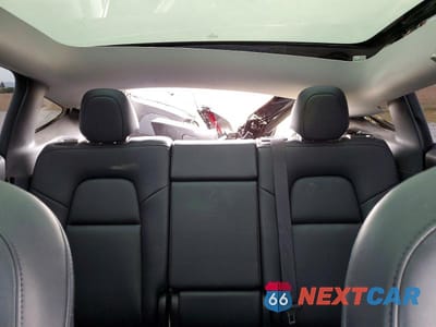 Zdjęcie 10 z 14 samochodu: 2021 TESLA MODEL Y VIN:5YJYGDEE6MF215500 - miniatura