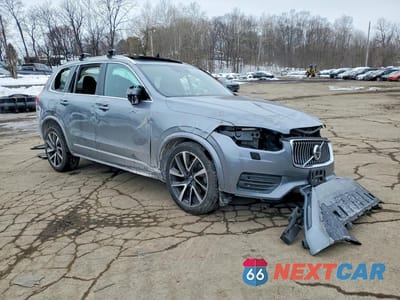 Czwarte zdjęcie samochodu z boku: 2020 VOLVO XC90 T6 MOMENTUM VIN:YV4A22PK9L1593645 - miniatura