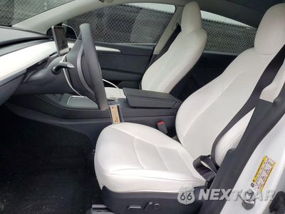 Zdjęcie 7 z 11 samochodu: 2024 TESLA MODEL Y VIN:7SAYGDEE5RF037721 - miniatura