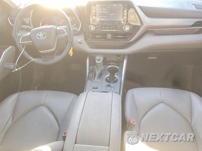 Zdjęcie 8 z 12 samochodu: 2022 TOYOTA HIGHLANDER XLE VIN:5TDGZRAH8NS558597 - miniatura