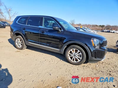 Czwarte zdjęcie samochodu z boku: 2022 KIA TELLURIDE LX VIN:5XYP2DHCXNG236168 - miniatura