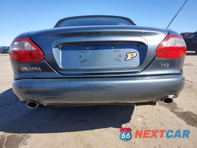 Zdjęcie 6 z 13 samochodu: 2000 JAGUAR XK8 VIN:SAJJA42C9YNA02400 - miniatura