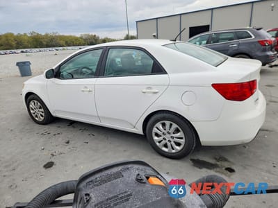 Drugie zdjęcie samochodu z przodu: 2011 KIA FORTE LX VIN:KNAFT4A26B5416954 - miniatura