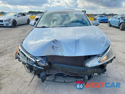 Piąte zdjęcie samochodu w środku: 2020 HYUNDAI ELANTRA SE VIN:KMHD74LF1LU952910 - miniatura