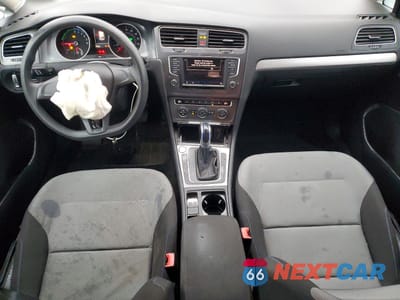 Zdjęcie 8 z 13 samochodu: 2016 VOLKSWAGEN E-GOLF SE VIN:WVWKP7AU3GW915267 - miniatura