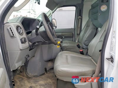Zdjęcie 7 z 12 samochodu: 2022 FORD E350 UTILITY / SERVICE TRUCK VIN:1FDWE3FN9NDC20250 - miniatura