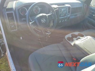 Zdjęcie 8 z 12 samochodu: 2014 RAM 1500 ST VIN:3C6JR6DT2EG187575 - miniatura