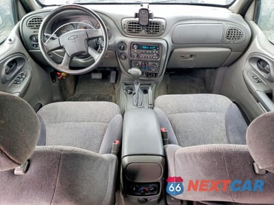 Zdjęcie 8 z 15 samochodu: 2003 CHEVROLET TRAILBLAZER EXT VIN:1GNET16P836200477 - miniatura