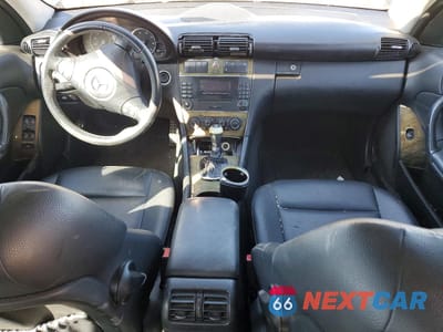 Zdjęcie 8 z 12 samochodu: 2007 MERCEDES-BENZ C 230 VIN:WDBRF52H97F928272 - miniatura