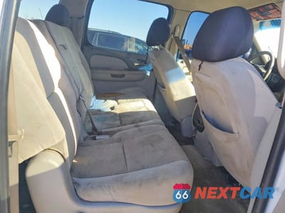Zdjęcie 11 z 13 samochodu: 2007 CHEVROLET SUBURBAN K1500 VIN:3GNFK16337G101946 - miniatura