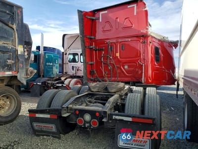 Czwarte zdjęcie samochodu z boku: 2020 FREIGHTLINER CASCADIA 126 VIN:3AKJHHDR2LSKN4295 - miniatura