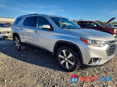 Czwarte zdjęcie samochodu z boku: 2018 CHEVROLET TRAVERSE LT VIN:1GNERHKW0JJ279206 - miniatura