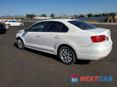 Drugie zdjęcie samochodu z przodu: 2011 VOLKSWAGEN JETTA SE VIN:3VWDZ7AJ4BM317526 - miniatura