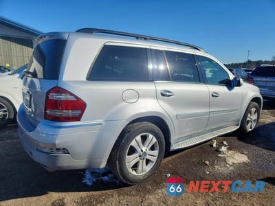 Trzecie zdjęcie samochodu z tyłu: 2009 MERCEDES-BENZ GL 450 4MATIC VIN:4JGBF71E49A511921 - miniatura