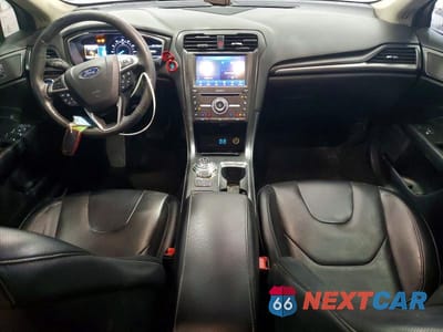 Zdjęcie 8 z 11 samochodu: 2020 FORD FUSION TITANIUM VIN:3FA6P0D96LR115436 - miniatura