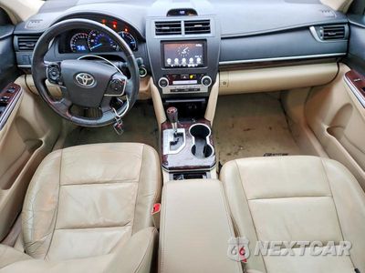 Zdjęcie 8 z 12 samochodu: 2014 TOYOTA CAMRY SE VIN:4T1BK1FK0EU027471 - miniatura