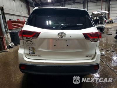 Zdjęcie 6 z 13 samochodu: 2019 TOYOTA HIGHLANDER SE VIN:5TDJZRFHXKS603663 - miniatura